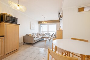 Living room - Appealing Apartment With Terrace (Blankenberge)