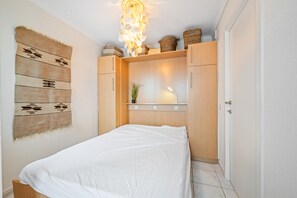 Comfort Apartment, 2 Bedrooms | 4 bedrooms - Appealing Apartment With Terrace (Blankenberge)