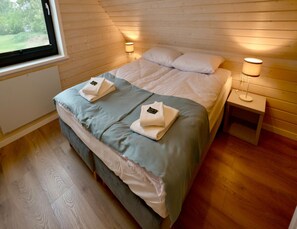 12 bedrooms, individually furnished, bed sheets - Comfortable House by the Beach in Stepnica (Stepnica)