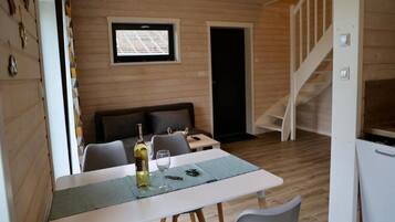 Classic House, 3 Bedrooms | Dining