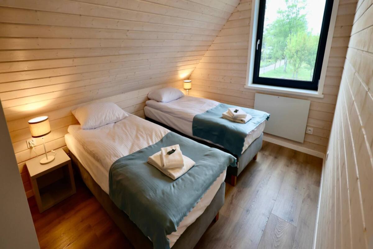 Comfort-Haus, 3 Schlafzimmer | 12 Schlafzimmer, individuell eingerichtet, Bettwäsche