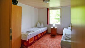 Deluxe House, 3 Bedrooms | 9 bedrooms, individually furnished