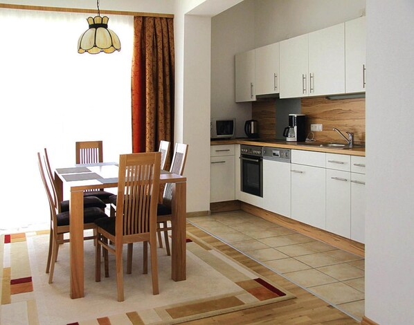 Appartement Confort, 2 chambres | Restauration