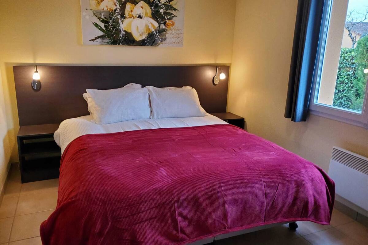 2 chambres, ameublement personnalisé, draps fournis