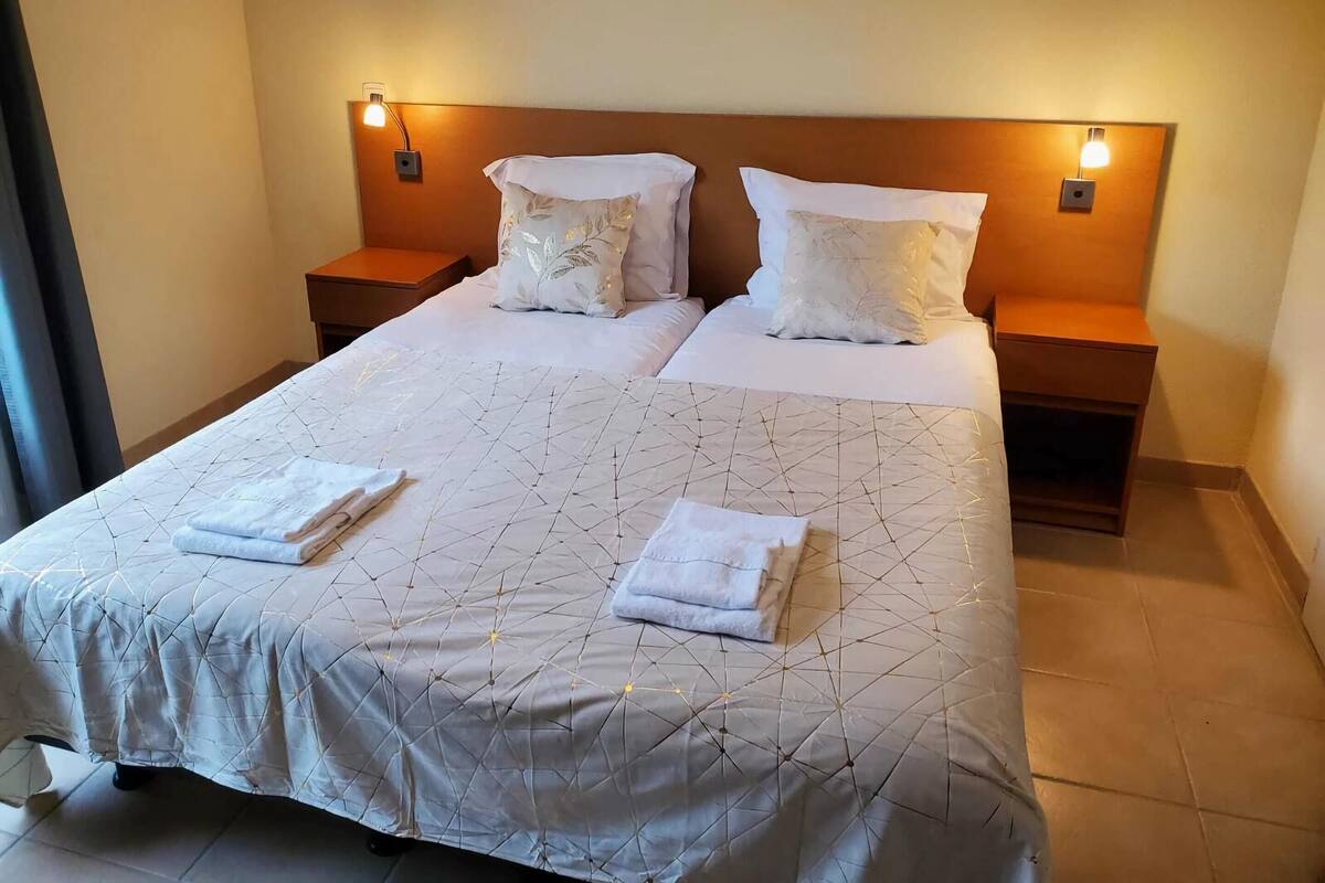 18 bedrooms, individually furnished, bed sheets