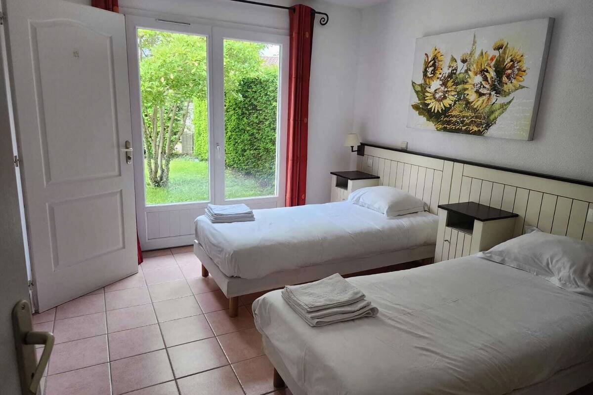 2 bedrooms, individually furnished, bed sheets