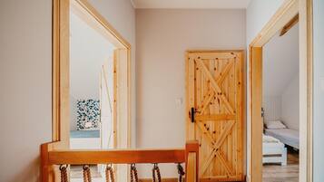 Classic House, 3 Bedrooms | Interior