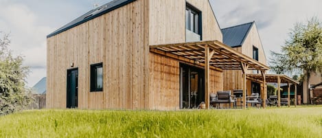 บ้านพักคลาสสิก, 3 ห้องนอน | บริเวณภายนอก