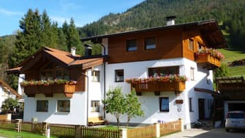 Classic-Apartment, 2 Schlafzimmer | Außenbereich