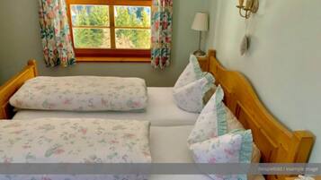Classic Apartment, 2 Bedrooms | 2 bedrooms, bed sheets