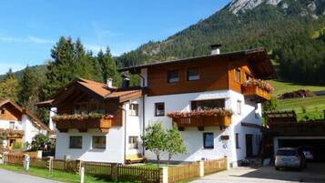 Classic Apartment, 2 Bedrooms | Exterior