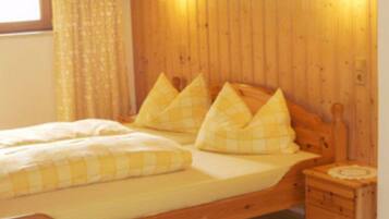 2 bedrooms, bed sheets