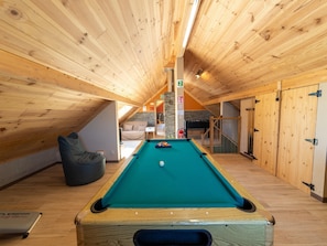 Classic House, 4 Bedrooms | Games room - Holiday Home Near the Spa Francorchamps Circuit (Stavelot)