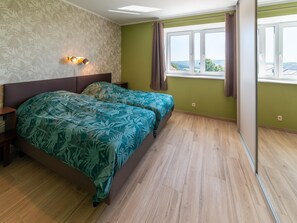 Classic House, 4 Bedrooms - Holiday Home Near the Spa Francorchamps Circuit (Stavelot)