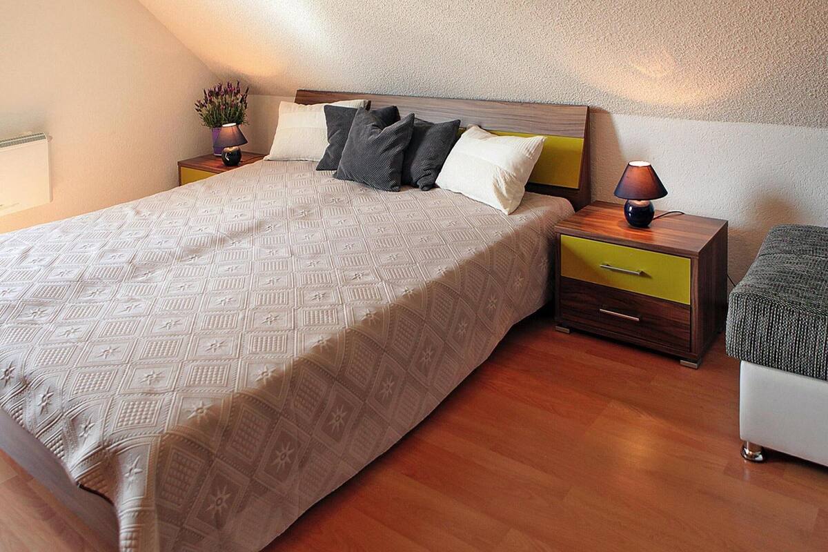 Classic House, 3 Bedrooms | 9 bedrooms, individually furnished