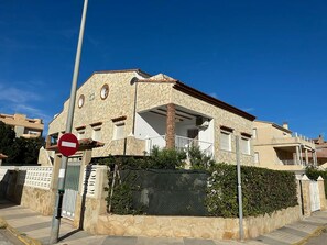 Esterni