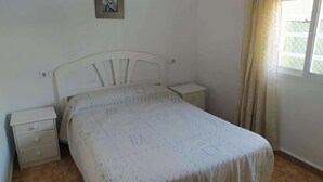 6 bedrooms, bed sheets - Nice Apartment With Garden (Oliva)