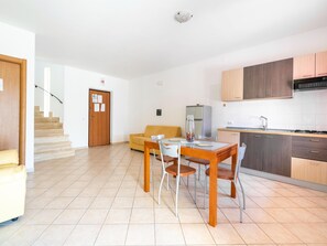 Deluxe Villa, 3 Bedrooms | Dining - Belvilla by OYO Conca Degli Dei con Giardino (Capaccio-Paestum)