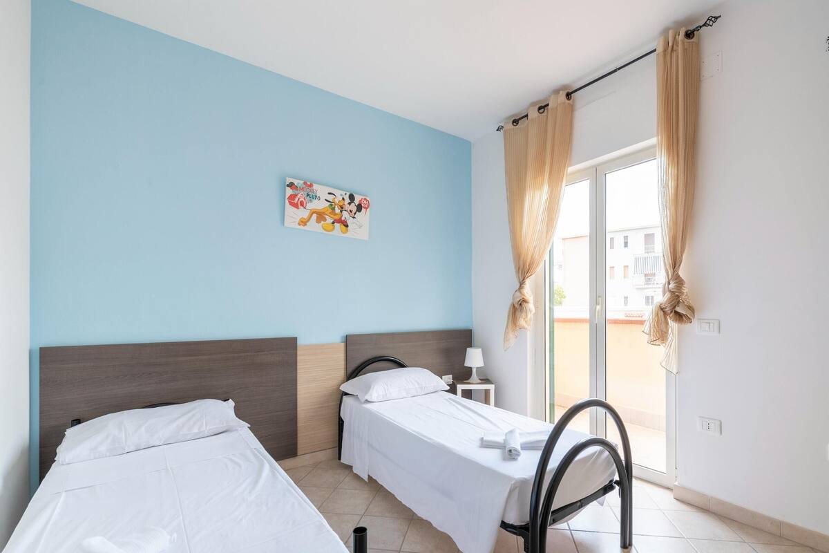 8 bedrooms, individually furnished, iron/ironing board, bed sheets