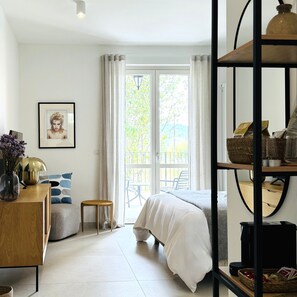 Deluxe Double Room, Garden View - A Casa Guesthouse (Mombaruzzo)