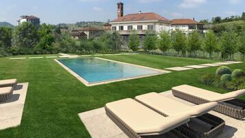 Außenpool (je nach Saison geöffnet)