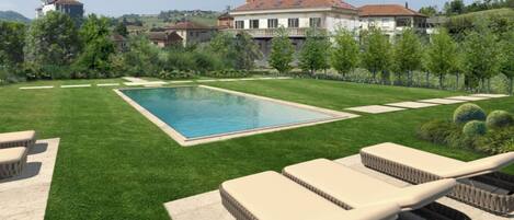 Sesongbasert utendørsbasseng