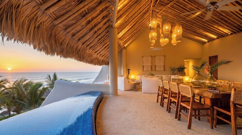 Luxury Suite with Stunning Ocean Views at Majahua