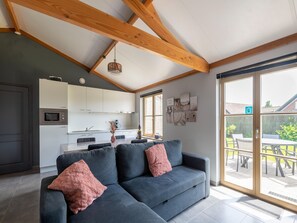 Casa superior, 2 habitaciones | Sala de estar