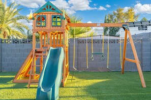 Zona de jocs infantil: a l'aire lliure