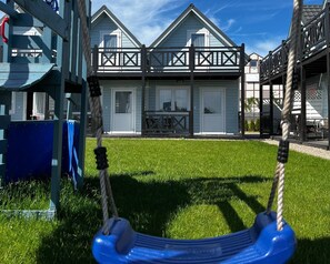 Deluxe House, 3 Bedrooms | Garden - Comfortable Holiday Houses Near the Sea, Rewal (Rewal)