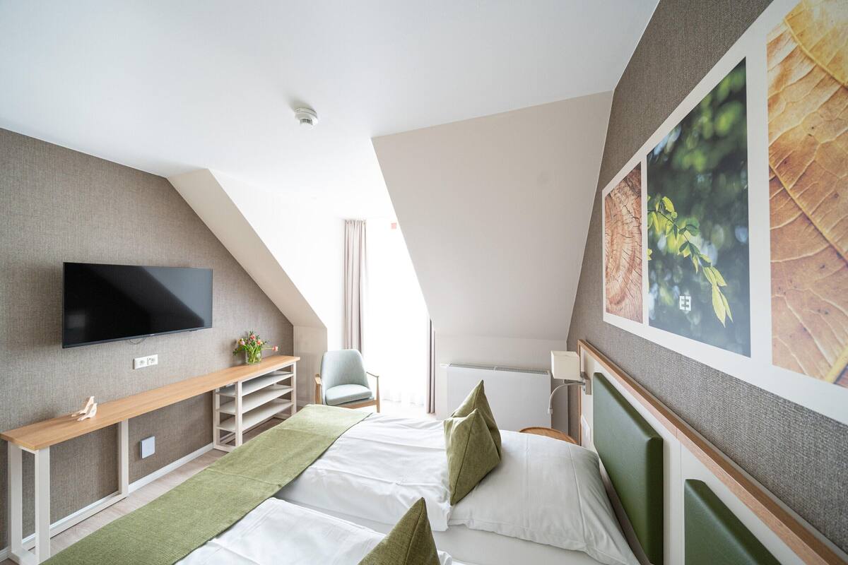 Comfort Apartment, 2 Bedrooms | 3 bilik tidur, dilengkapkan perabot secara berasingan, cadar katil