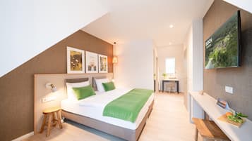 3 phòng ngủ, trang bị nội thất với thiết kế riêng biệt, bộ trải giường