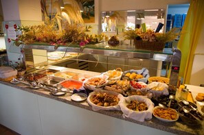 Căn hộ phong cách cổ điển, 3 phòng ngủ | Khu ăn uống