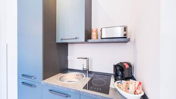 Classic-Apartment, 1 Schlafzimmer | Eigene Küche | Kühlschrank, Mikrowelle, Wasserkocher mit Kaffee-/Teezubehör