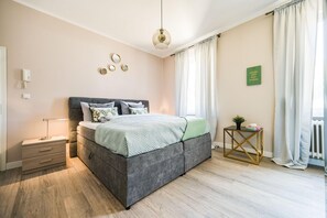 3 bedrooms, bed sheets - Modern Apartment With Terrace (Bad Camberg)