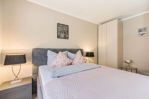 Apartamento luxo, 1 quarto | 3 quartos, roupa de cama