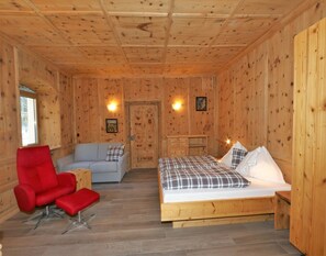 Classic Apartment, 3 Bedrooms - Apartment Building, Fugen (Fuegen)