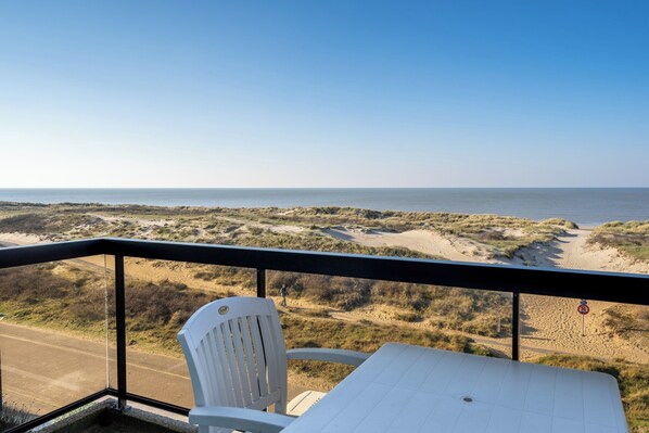 Classic Apartment, 2 Bedrooms | Outdoor dining - Plaza E/2413 With a Private Balcony (Koksijde)