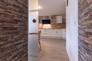 Fridge, oven, dishwasher, electric kettle - Ferienwohnung fur Familien in St.peter Ording (St. Peter-Ording)