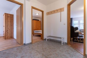 5 bedrooms, individually furnished