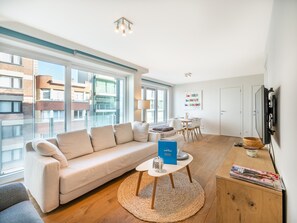 Comfort-Apartment, 3 Schlafzimmer | Wohnzimmer