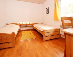10 chambres, ameublement personnalisé