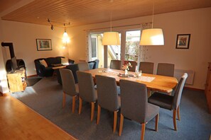 Hus – comfort, flere soverom | Eget kjøkken | Kjøleskap, mikrobølgeovn, ovn og oppvaskmaskin