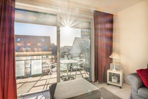 Classic Apartment, 2 Bedrooms | Living room - Pablo II 301 Centrally Located Near the Beach (Koksijde)