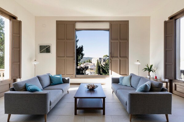 Elite-huoneisto, 2 makuuhuonetta | Olohuone | DVD-soitin