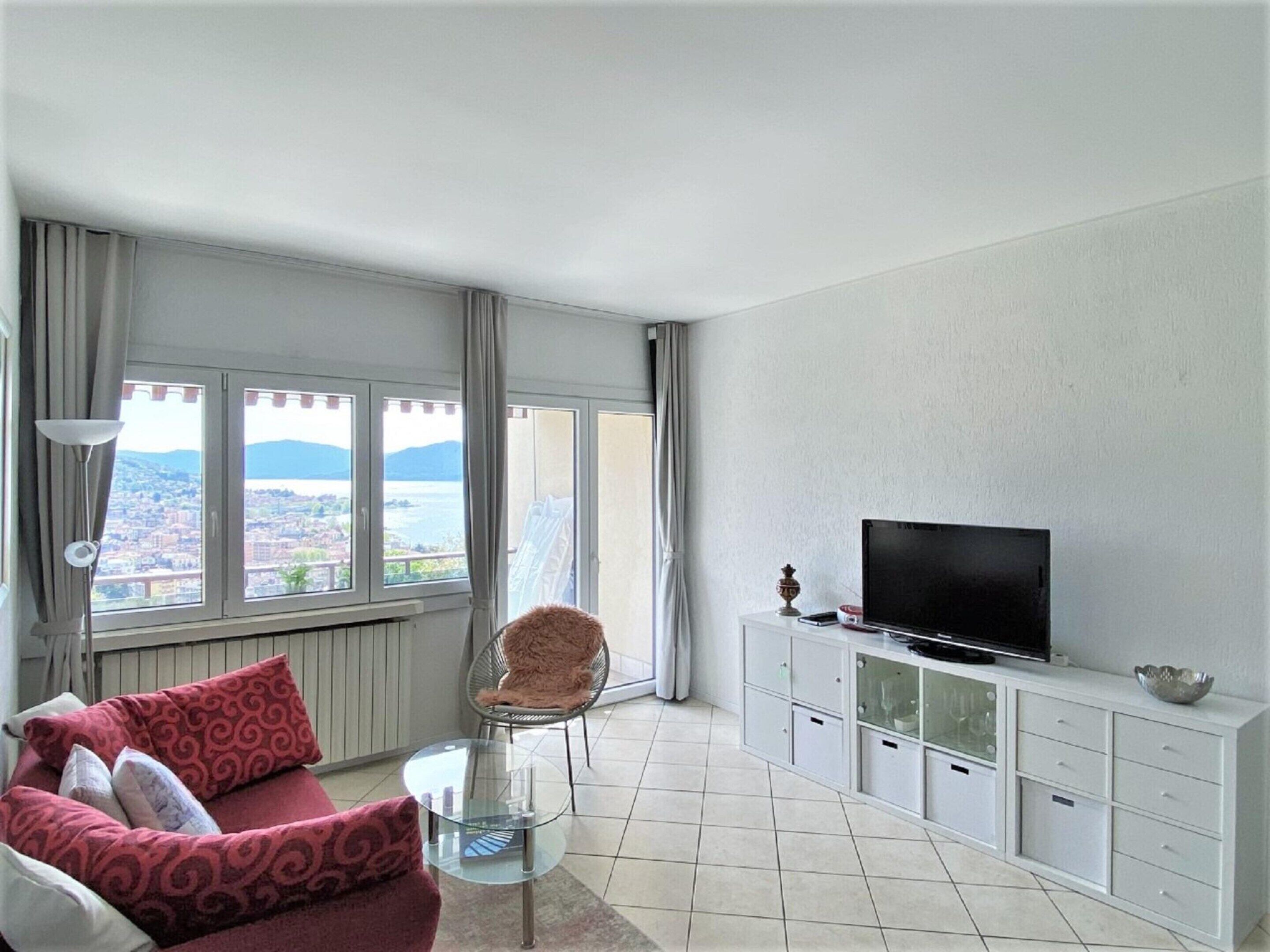 Classic Apartment, 1 Bedroom | Living room