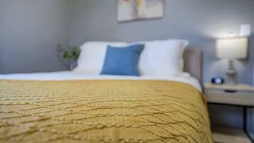 2 bedrooms, iron/ironing board, WiFi, bed sheets