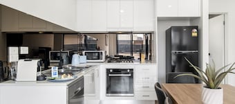 Relaxing Family Townhouse Near Melbourne’s CBD