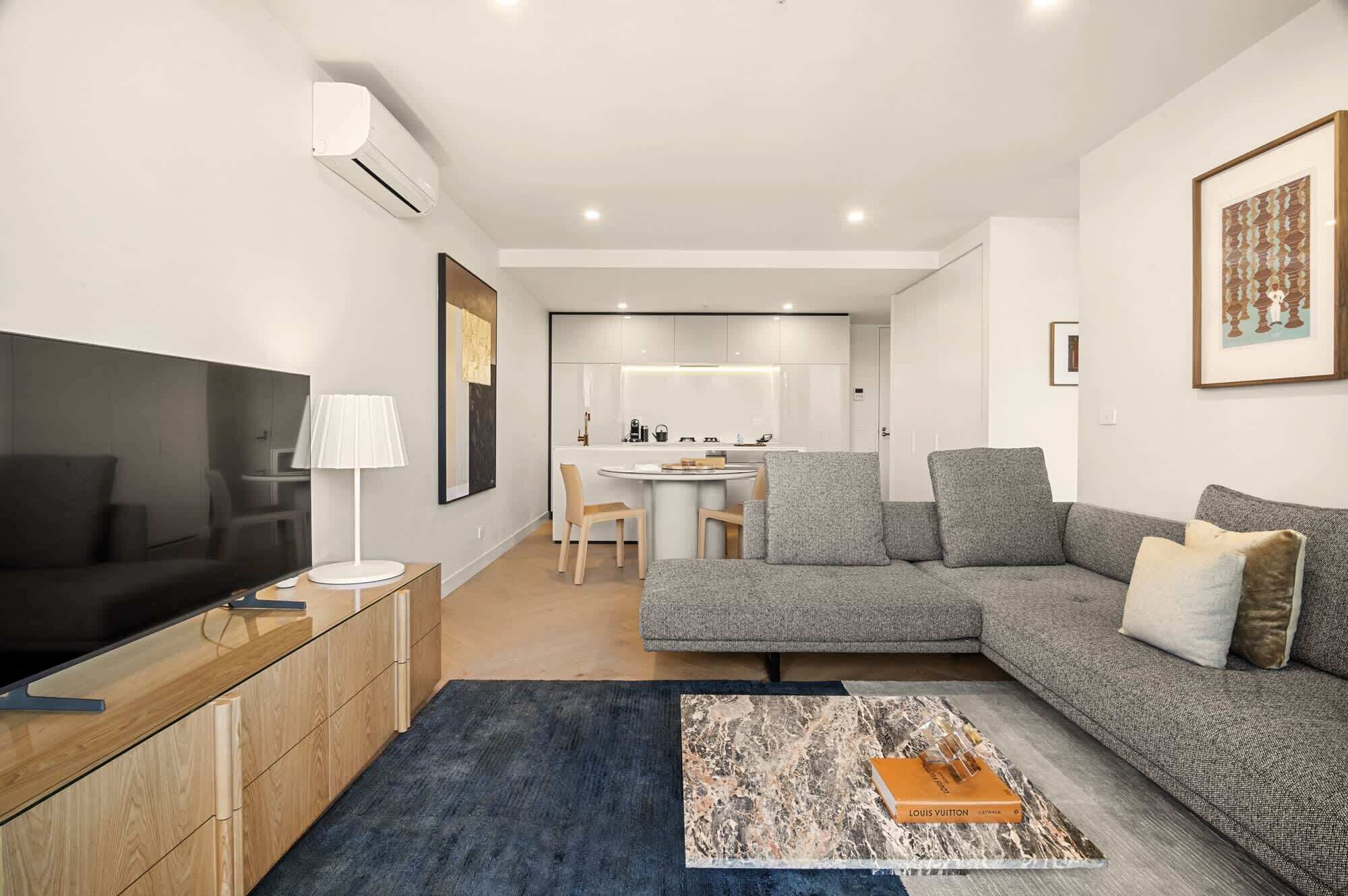 TV, offices