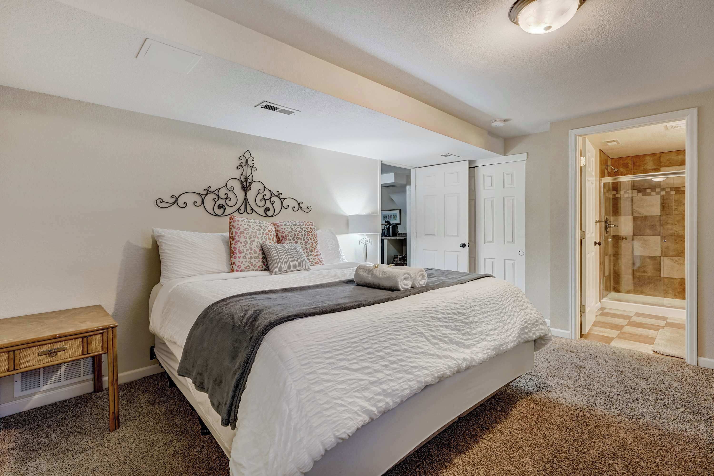 7 bedrooms, iron/ironing board, travel cot, WiFi